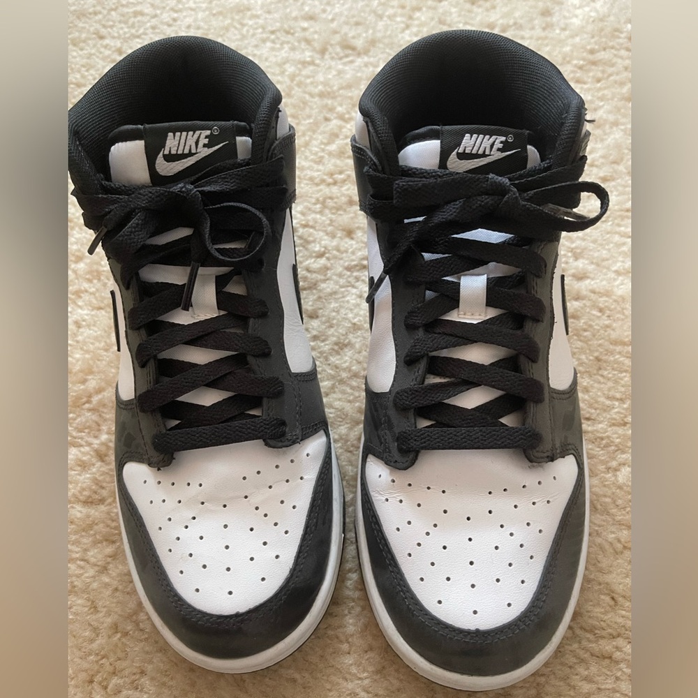 Nike Dunk Panda Mid-Top